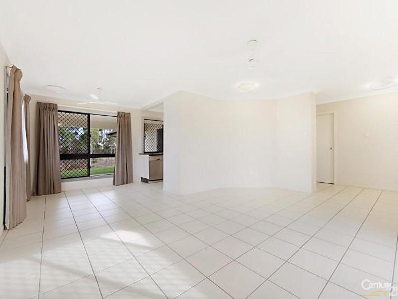 17 Minstrel Court, Bushland Beach QLD 4818