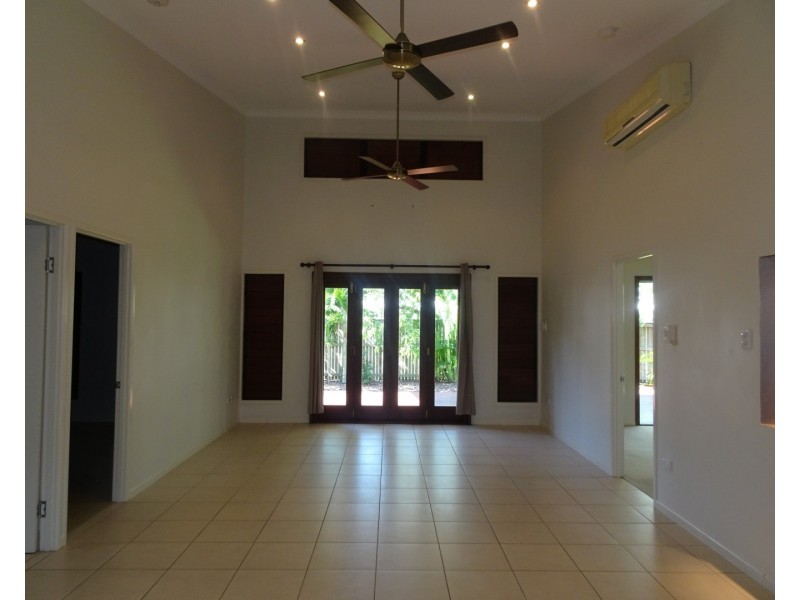 1/12 Hickory Court, Bushland Beach QLD 4818