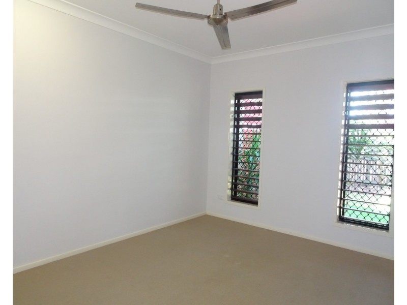 1/12 Hickory Court, Bushland Beach QLD 4818