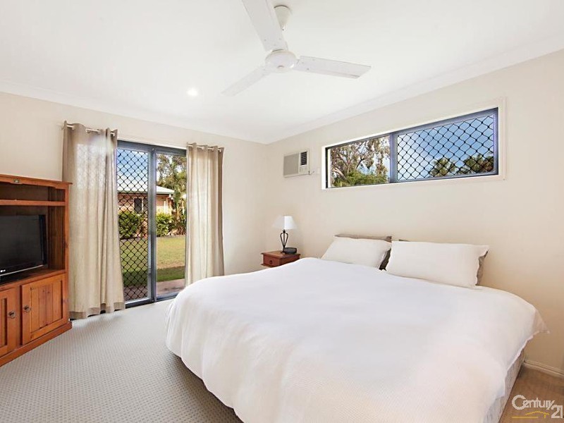 5 Pacific Avenue, Bushland Beach QLD 4818