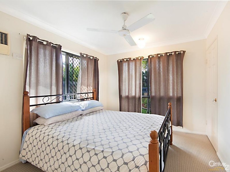 5 Pacific Avenue, Bushland Beach QLD 4818