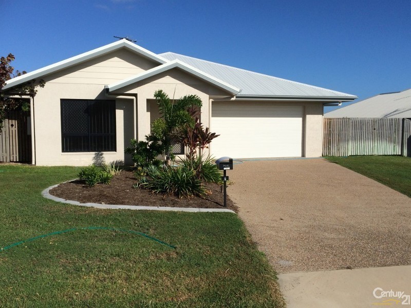 Bushland Beach QLD 4818