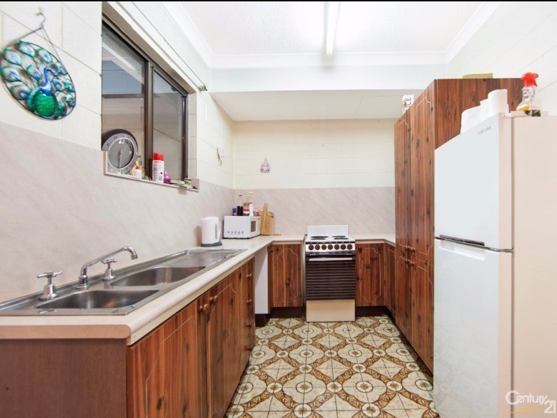 2/16 Cowley Street, West End QLD 4810
