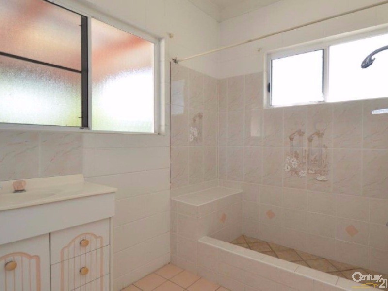 218 Kelso Drive, Kelso QLD 4815