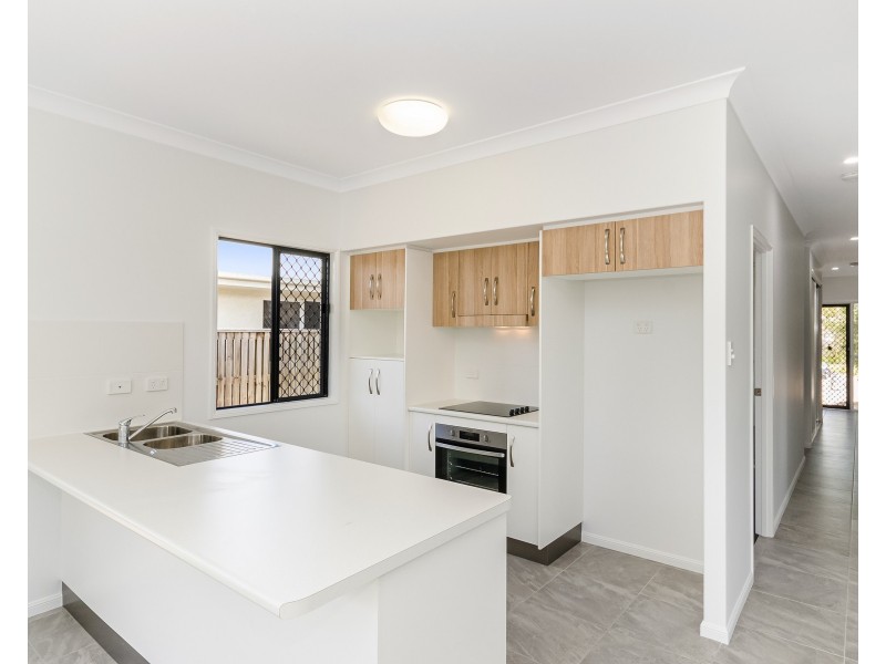 74 Riveredge Boulevard, Oonoonba QLD 4811