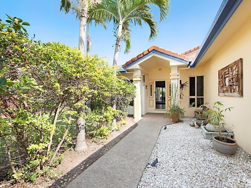 51 Waterview Drive, Bushland Beach QLD 4818