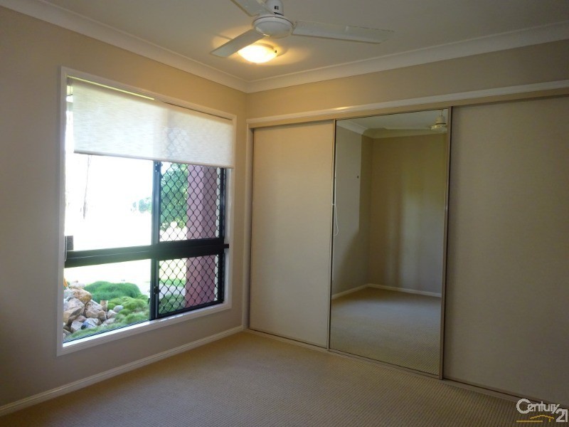 Bushland Beach QLD 4818