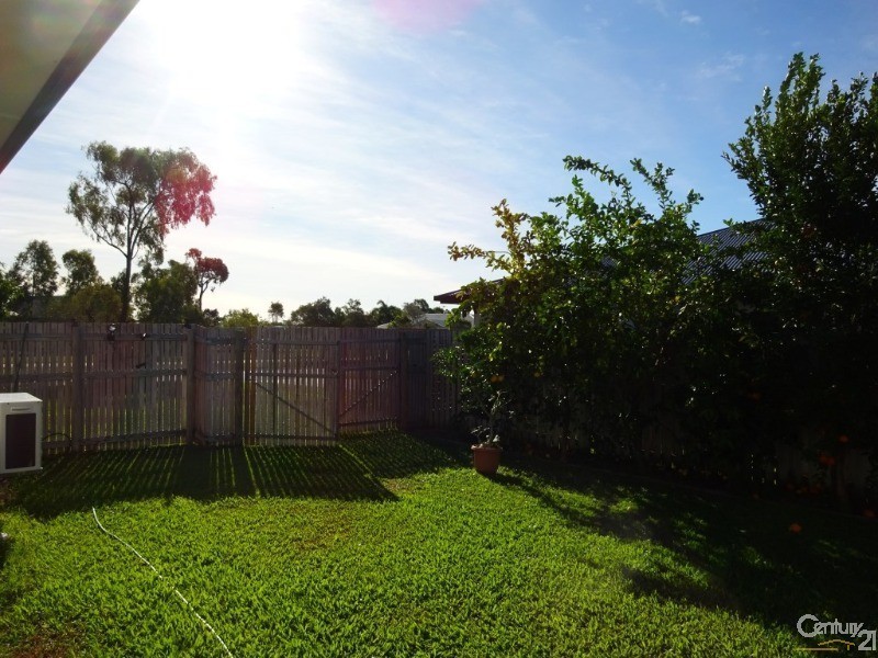 Bushland Beach QLD 4818