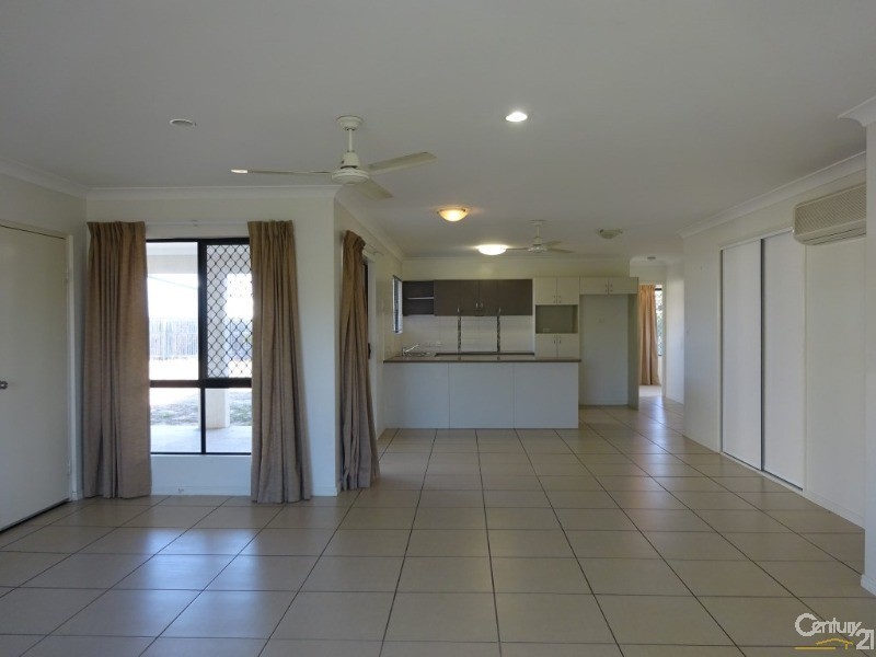 29 Eungella Court, Bushland Beach QLD 4818