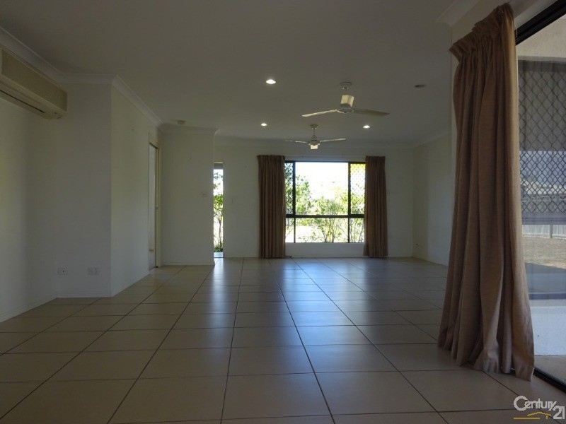 29 Eungella Court, Bushland Beach QLD 4818