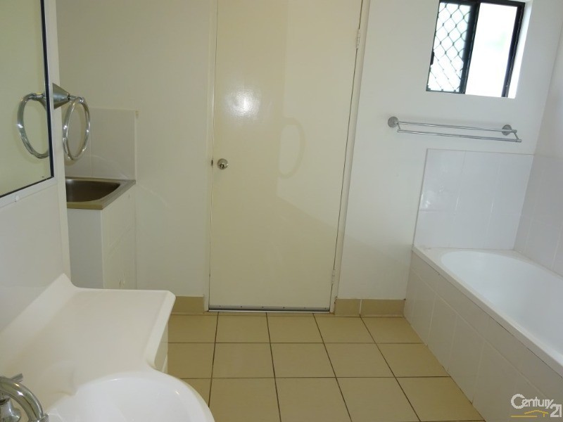 29 Eungella Court, Bushland Beach QLD 4818