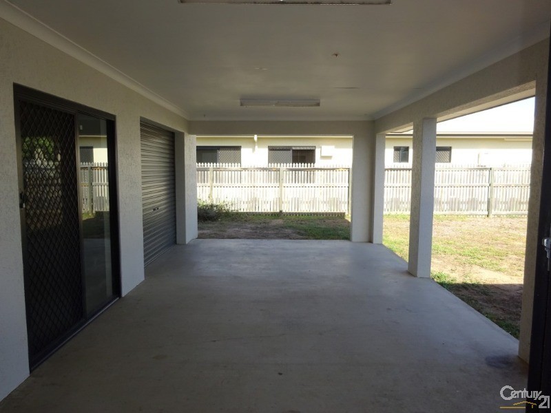 29 Eungella Court, Bushland Beach QLD 4818