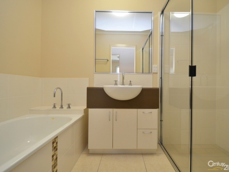 1 Kroymans Drive, Mount Louisa QLD 4814