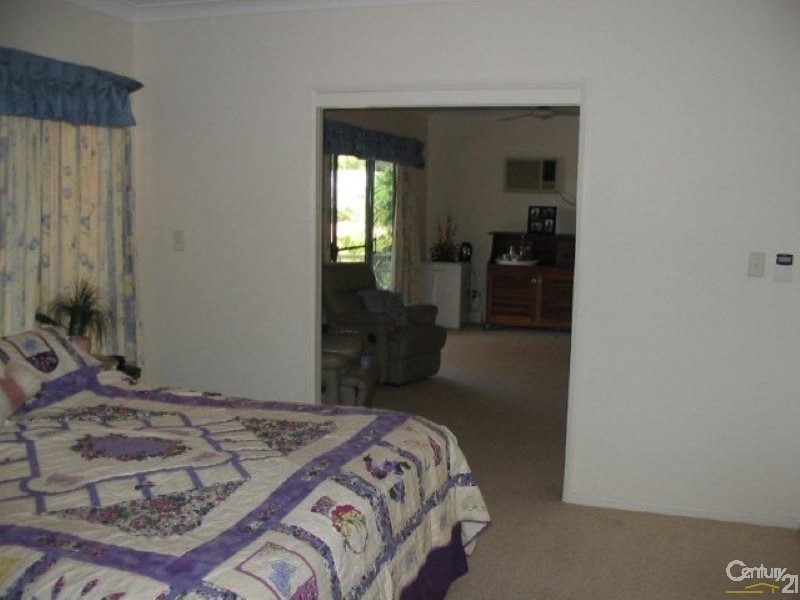 4 Alba Court, Bushland Beach QLD 4818