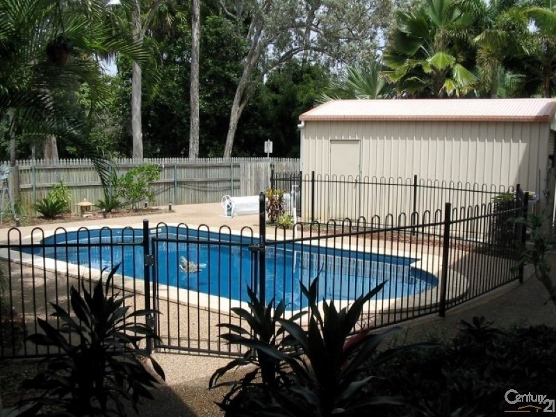 4 Alba Court, Bushland Beach QLD 4818