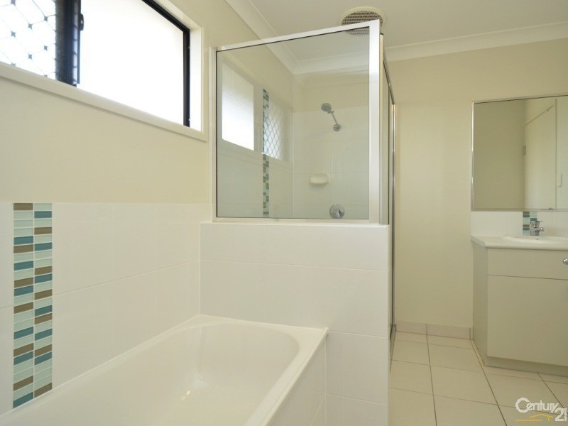 39 Tipperary Street, Burdell QLD 4818