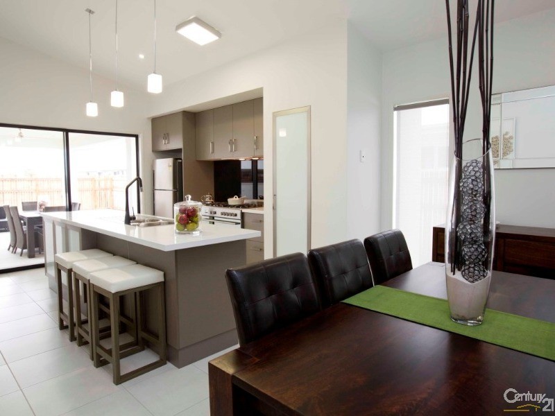 4 Kahana Avenue, Burdell QLD 4818