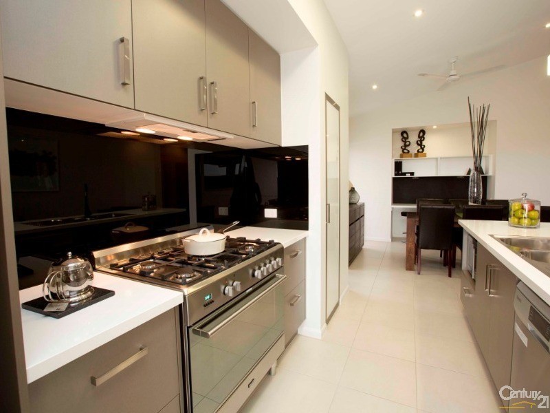 4 Kahana Avenue, Burdell QLD 4818