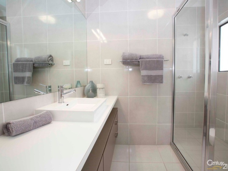 4 Kahana Avenue, Burdell QLD 4818