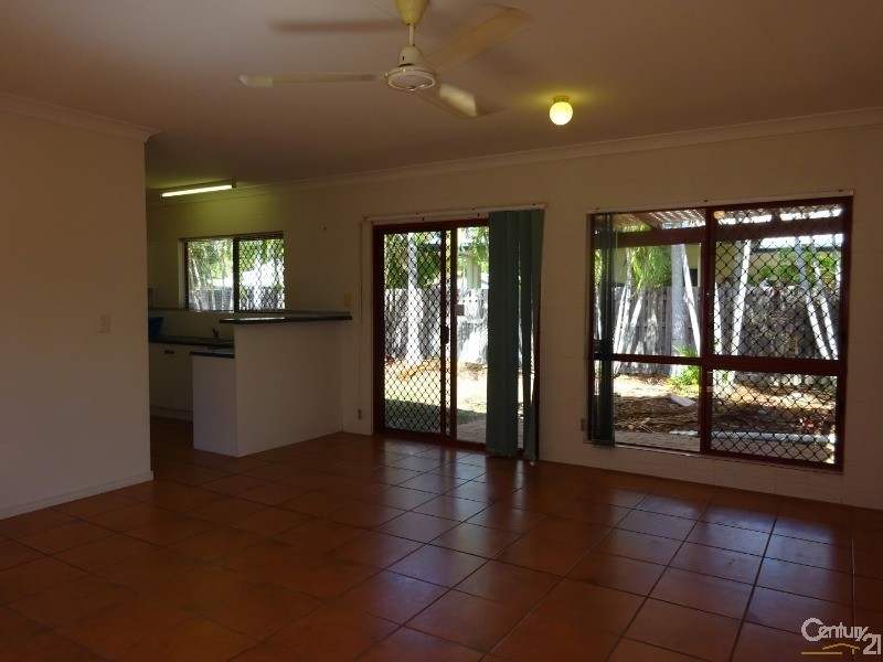 2 Clarence Court, Kirwan QLD 4817