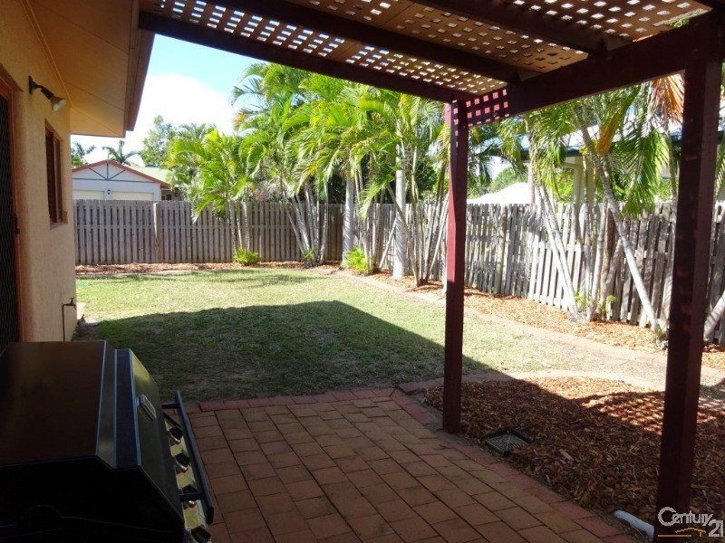 2 Clarence Court, Kirwan QLD 4817