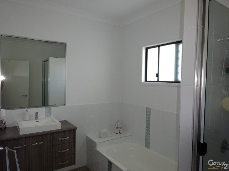 5 Batiki Circuit, Burdell QLD 4818