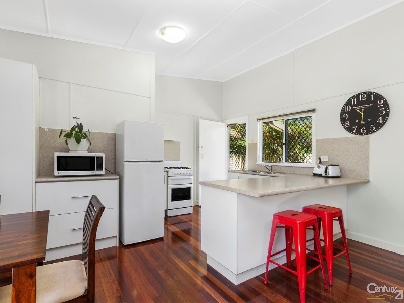 A36 Ralston Street, West End QLD 4810