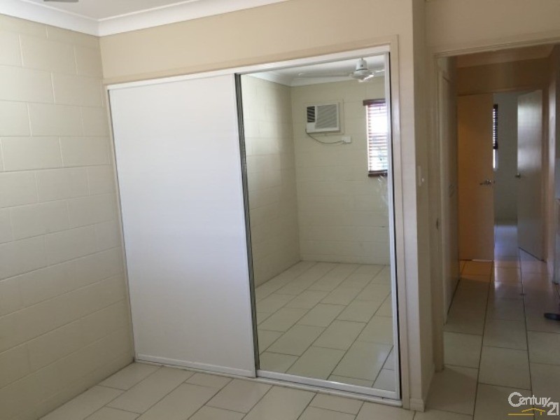 8/32 Henry Street, West End QLD 4810