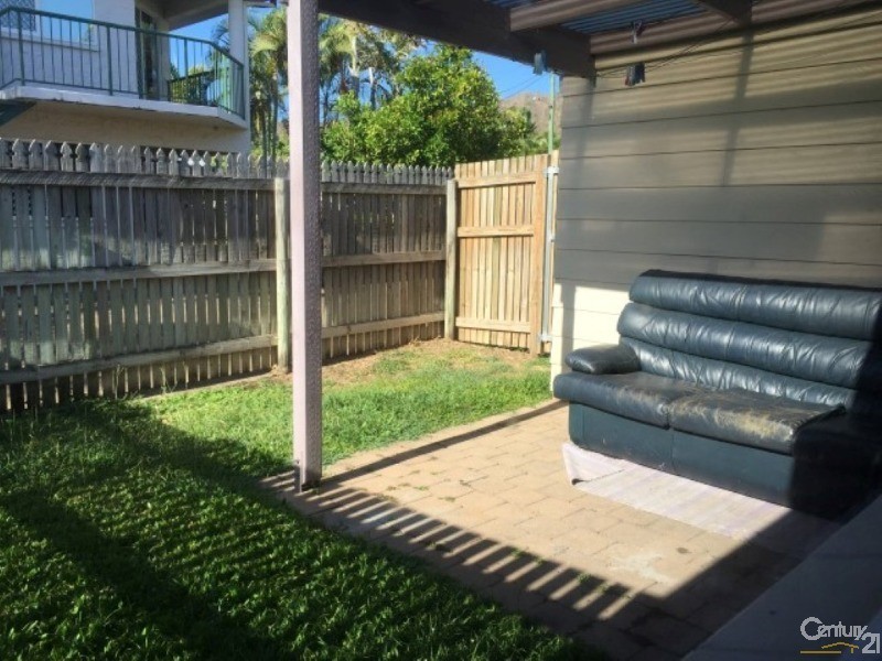 8/32 Henry Street, West End QLD 4810