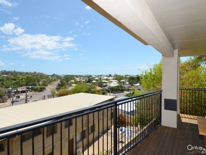 6/27 Gilbert Crescent, Castle Hill QLD 4810