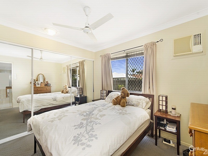 27 Elphinstone Drive, Kirwan QLD 4817