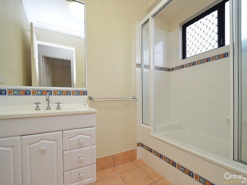 1 Marchwood Avenue, Kirwan QLD 4817