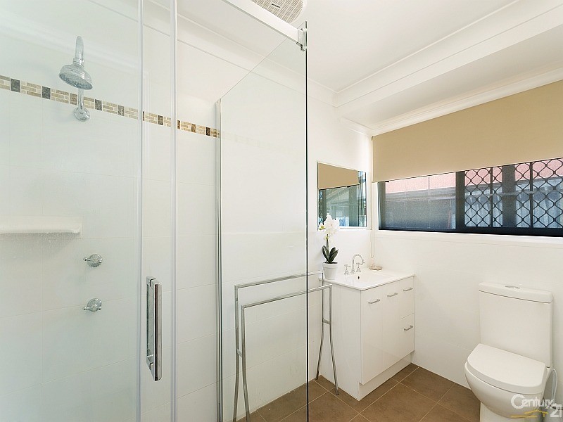 44 Whitsunday Drive, Kirwan QLD 4817