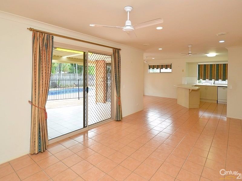 18 Cavill Avenue, Kirwan QLD 4817