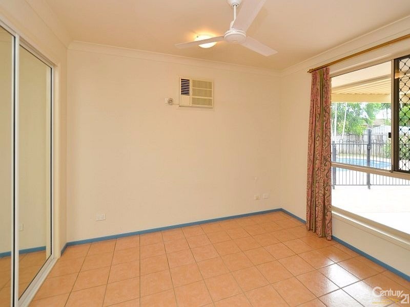 18 Cavill Avenue, Kirwan QLD 4817