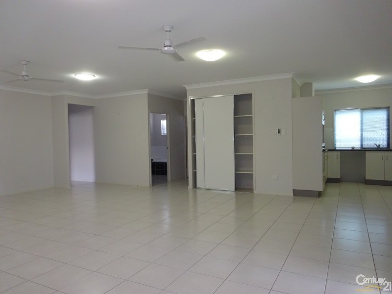 23 Stephanie Street, Rasmussen QLD 4815