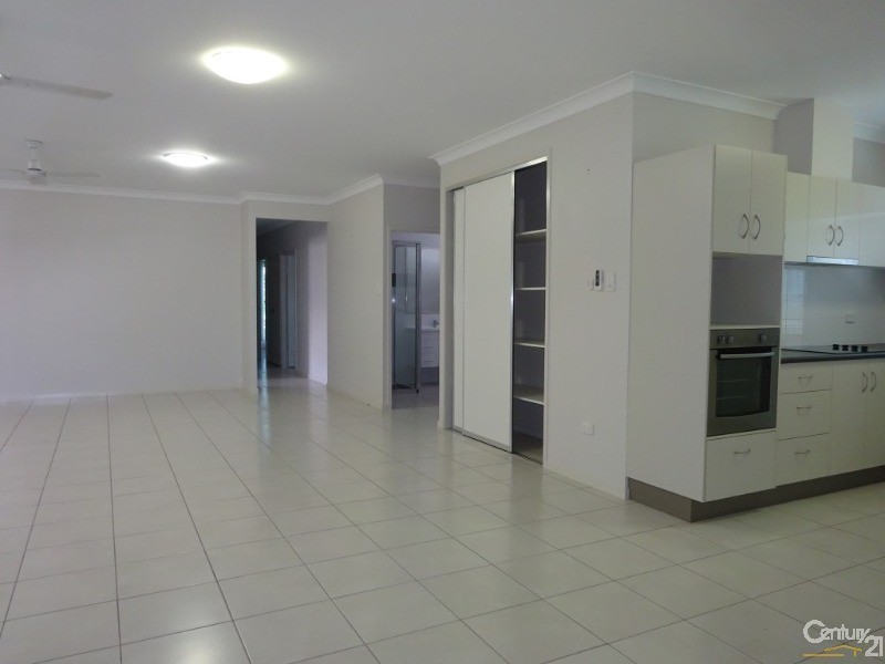 23 Stephanie Street, Rasmussen QLD 4815