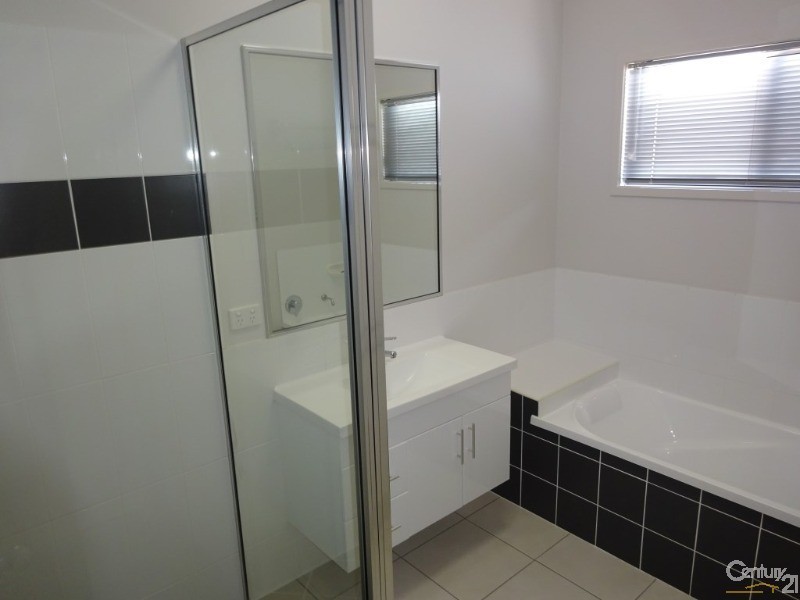 23 Stephanie Street, Rasmussen QLD 4815