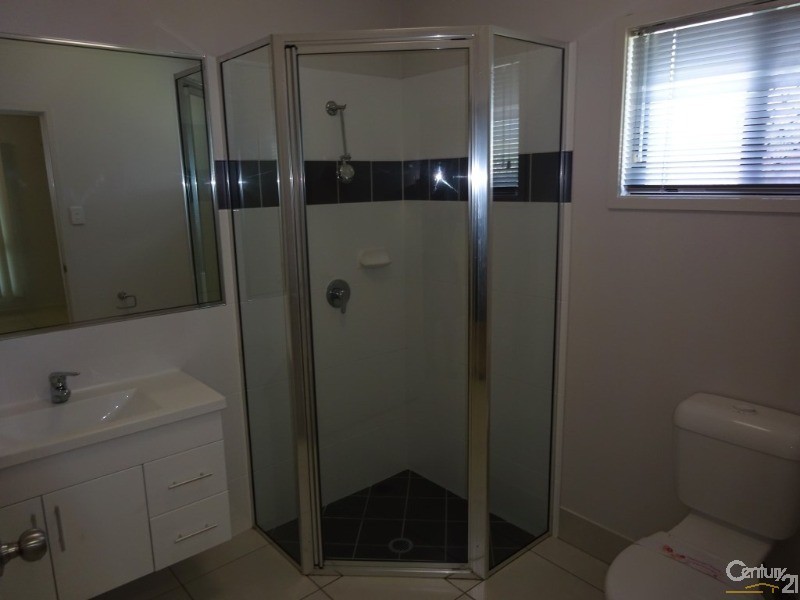 23 Stephanie Street, Rasmussen QLD 4815