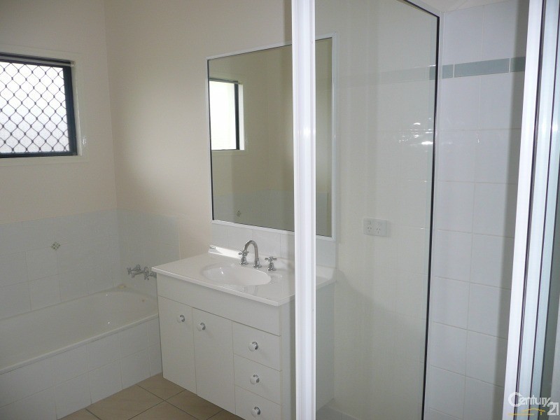 5 Aird Street, Kirwan QLD 4817