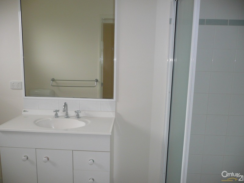 5 Aird Street, Kirwan QLD 4817