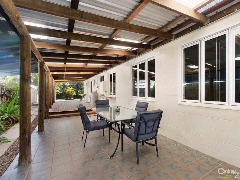 26 The Esplanade, Toolakea QLD 4818