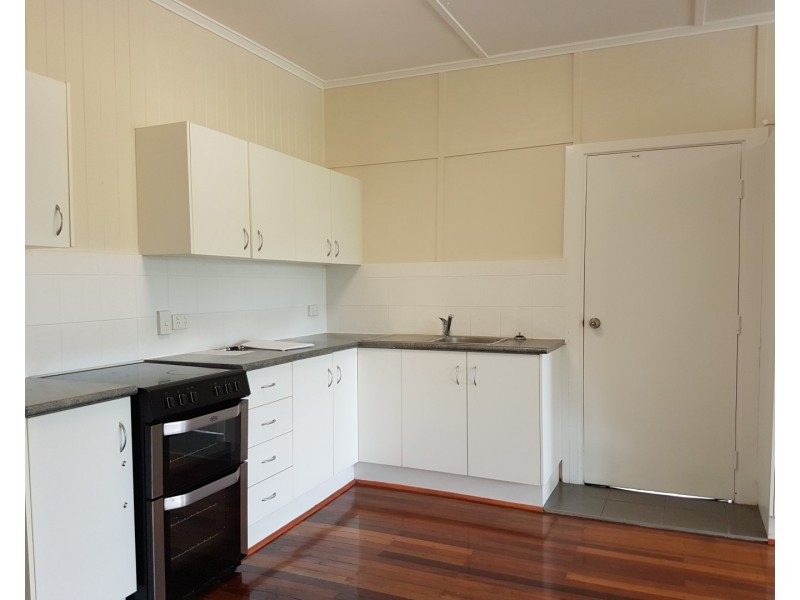 130 Kings Road, Hyde Park QLD 4812