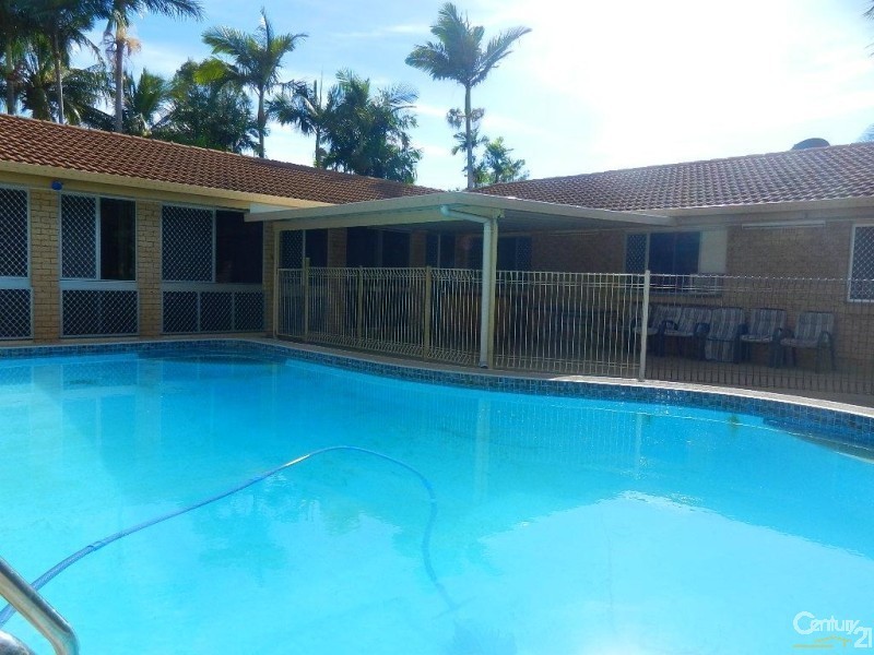 6 Winston Crescent, Kirwan QLD 4817