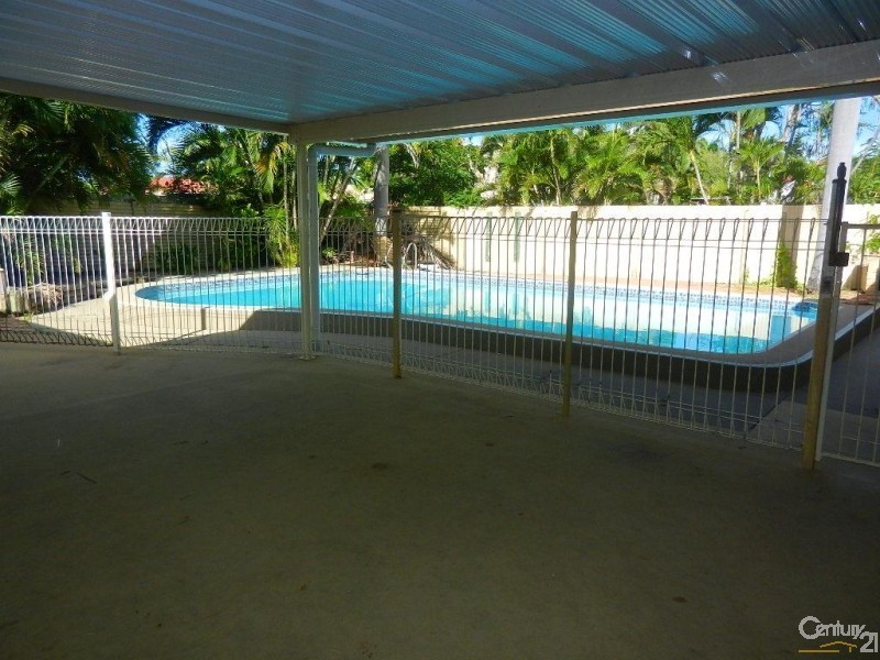 6 Winston Crescent, Kirwan QLD 4817