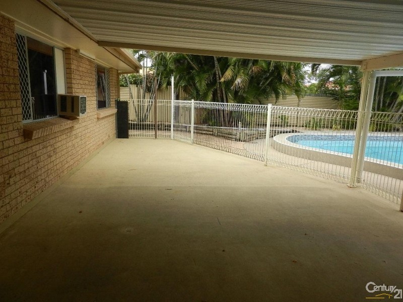 6 Winston Crescent, Kirwan QLD 4817