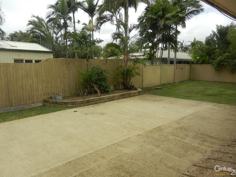 6 Winston Crescent, Kirwan QLD 4817