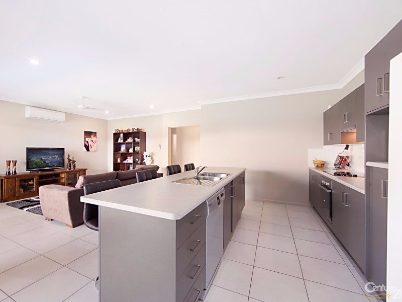 14 Oculina Street, Burdell QLD 4818