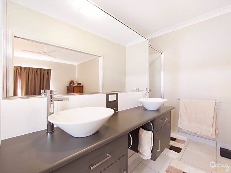 14 Oculina Street, Burdell QLD 4818