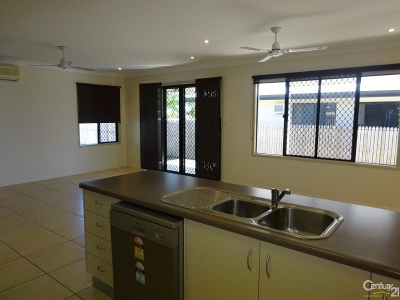 13 Barra Court, Mount Louisa QLD 4814